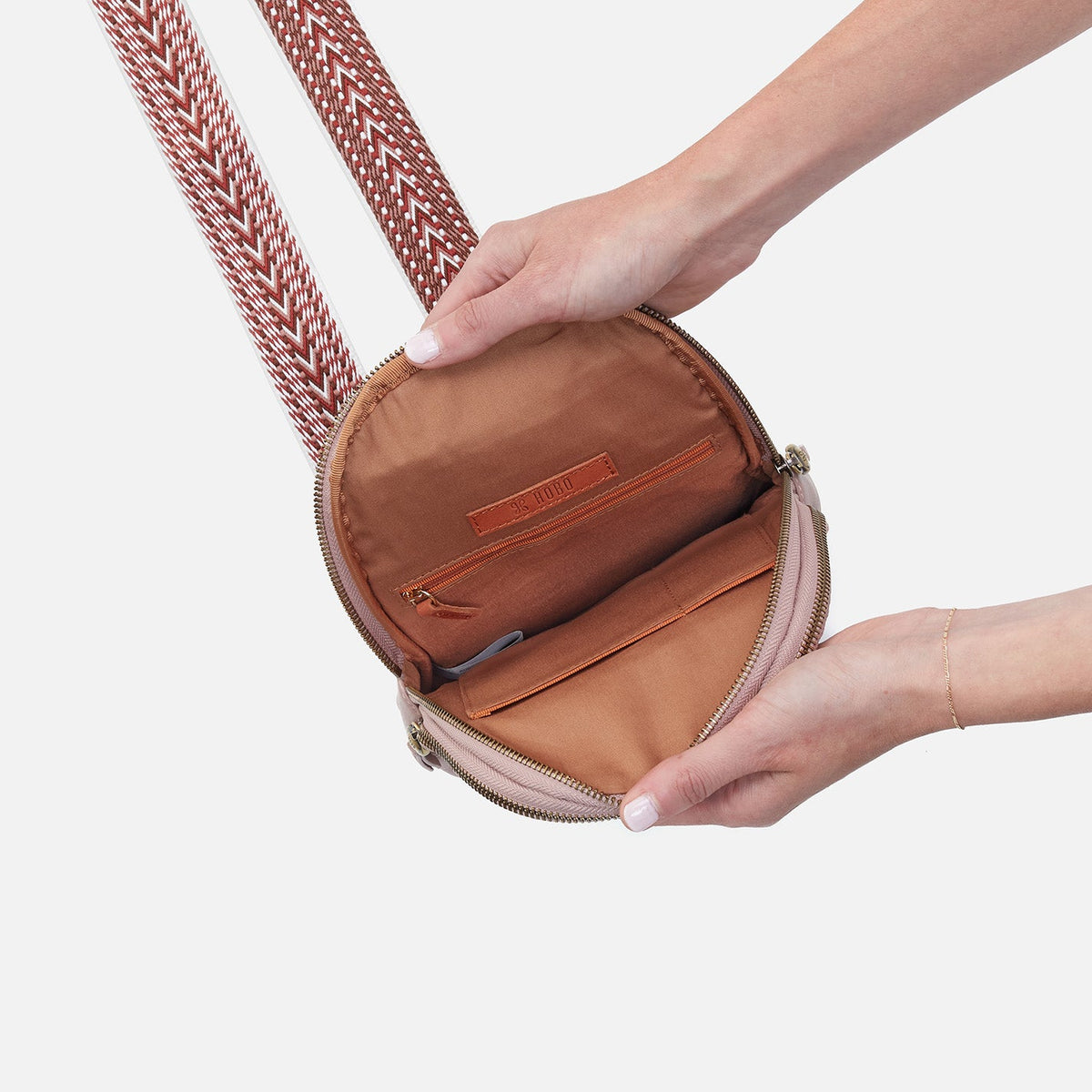 HOBO Cass Sling In Pebbled Leather - Blush