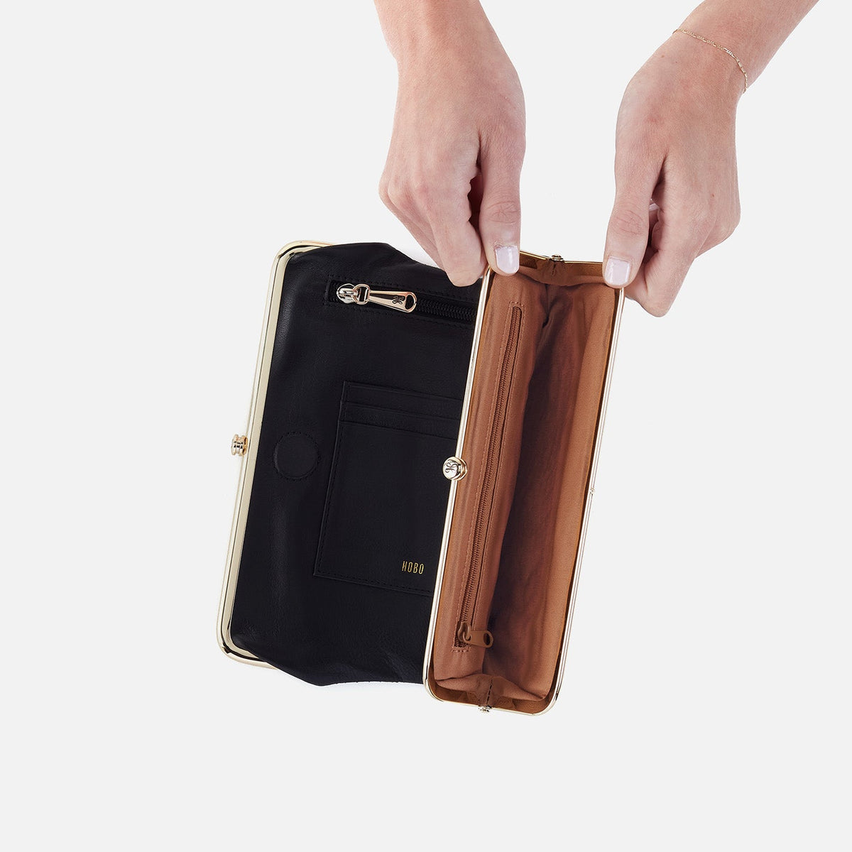 HOBO Lauren Clutch-Wallet In Smooth Leather - Black