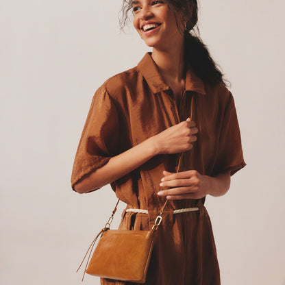 HOBO Darcy Crossbody In Polished Leather - Truffle