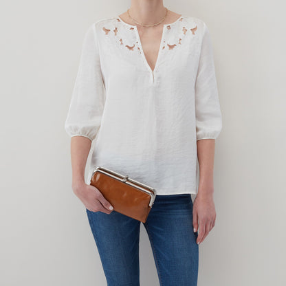 HOBO Lauren Clutch-Wallet In Polished Leather - Truffle