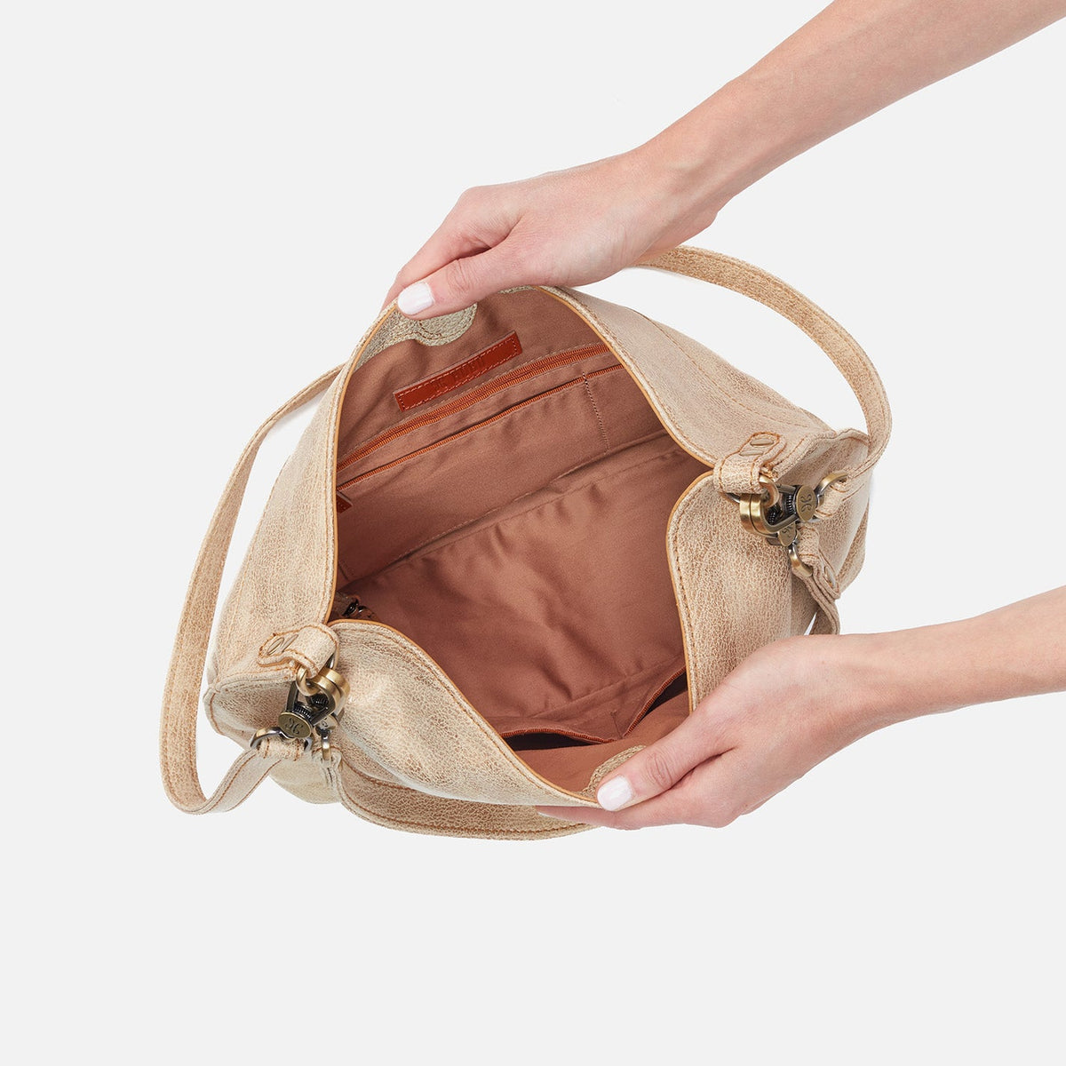 HOBO Pier Shoulder Bag in Metallic Leather - Gold Leaf