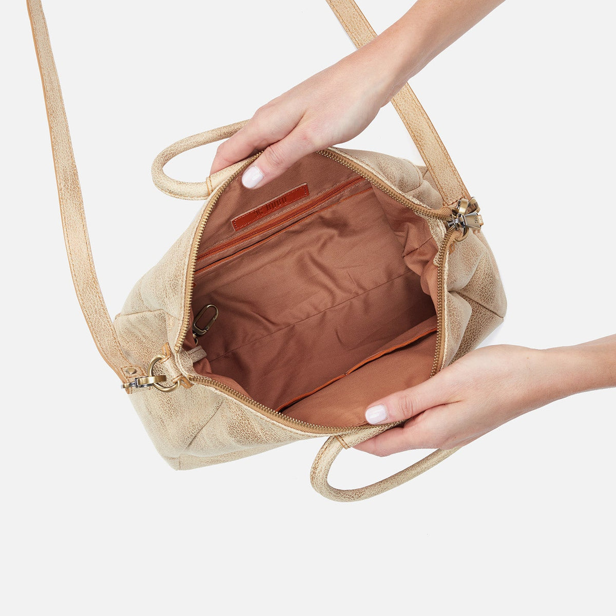 HOBO Sheila Medium Satchel In Metallic Leather - Gold Leaf