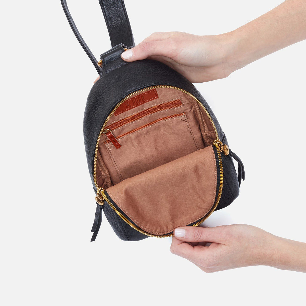 HOBO Fern Sling In Pebbled Leather - Black