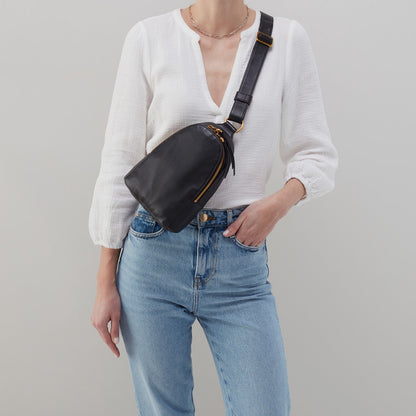 HOBO Fern Sling In Pebbled Leather - Black