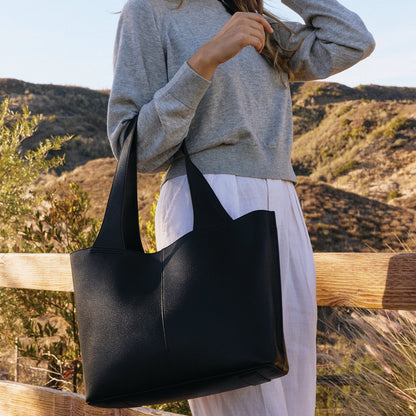 HOBO Vida Tote in Micro Pebbled Leather - Black