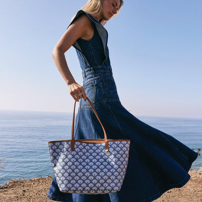 HOBO All That Tote In Coated Canvas - Soft Ocean