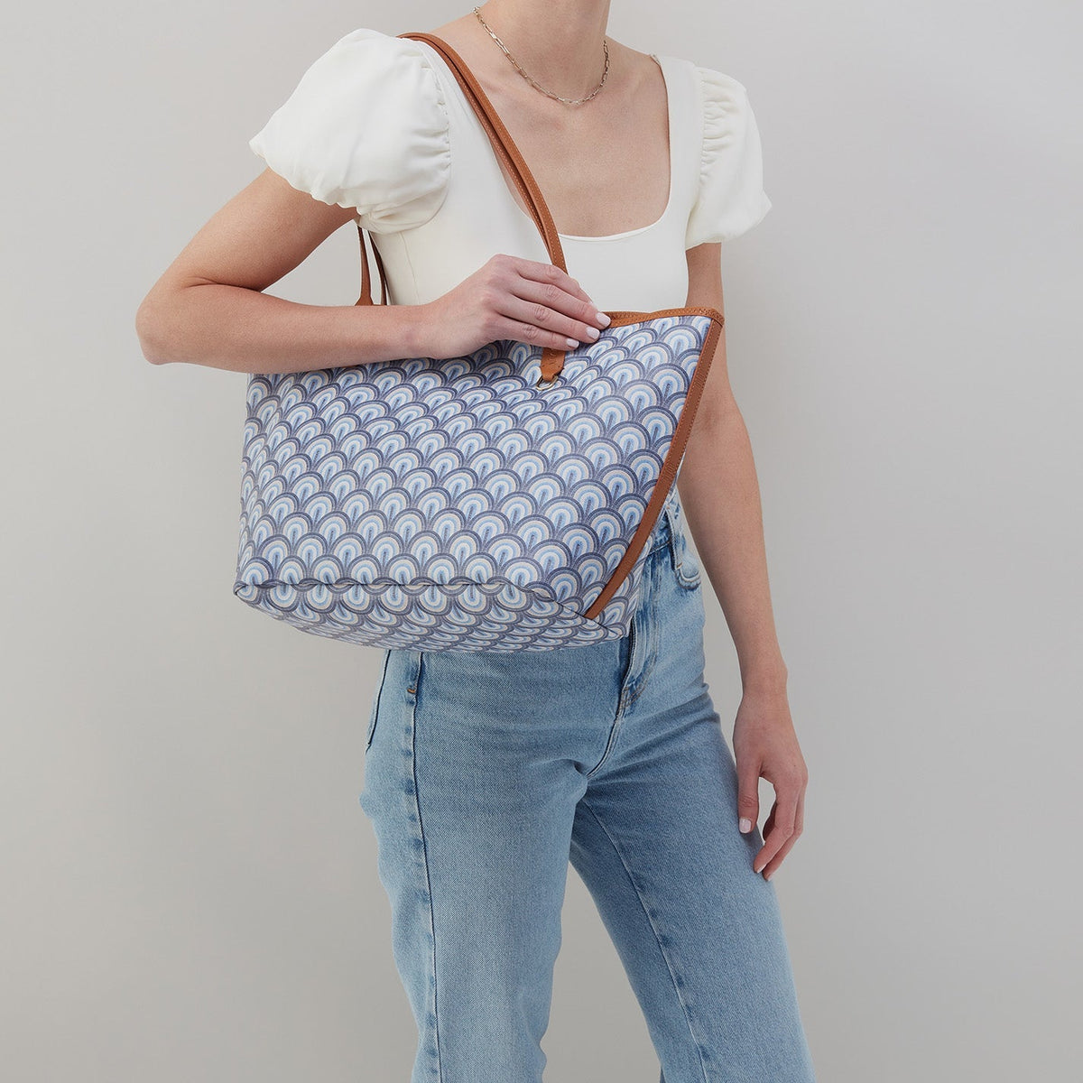 HOBO All That Tote In Coated Canvas - Soft Ocean