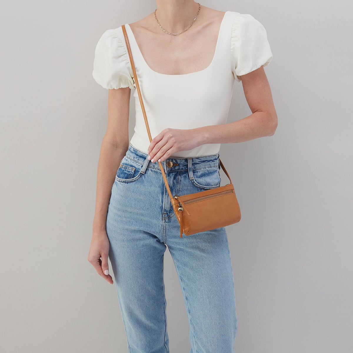 HOBO Cara Crossbody In Polished Leather - Natural