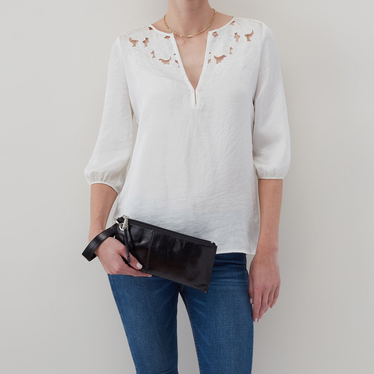 HOBO Vida Wristlet In Polished Leather - Natural