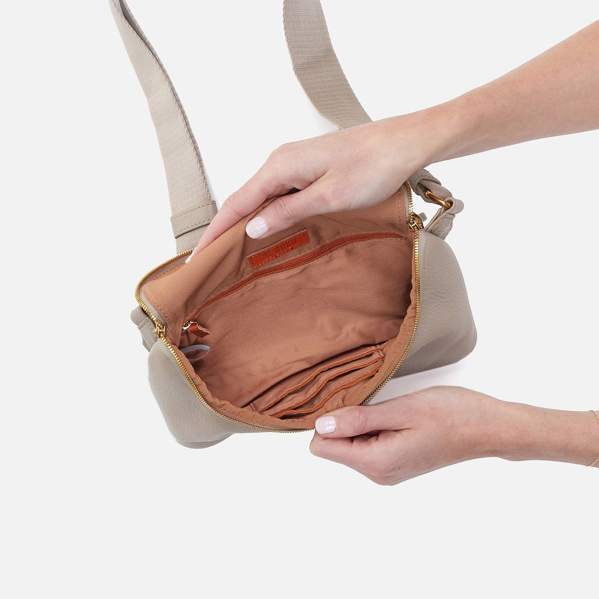 HOBO Fern Large Belt Bag In Pebbled Leather - Taupe