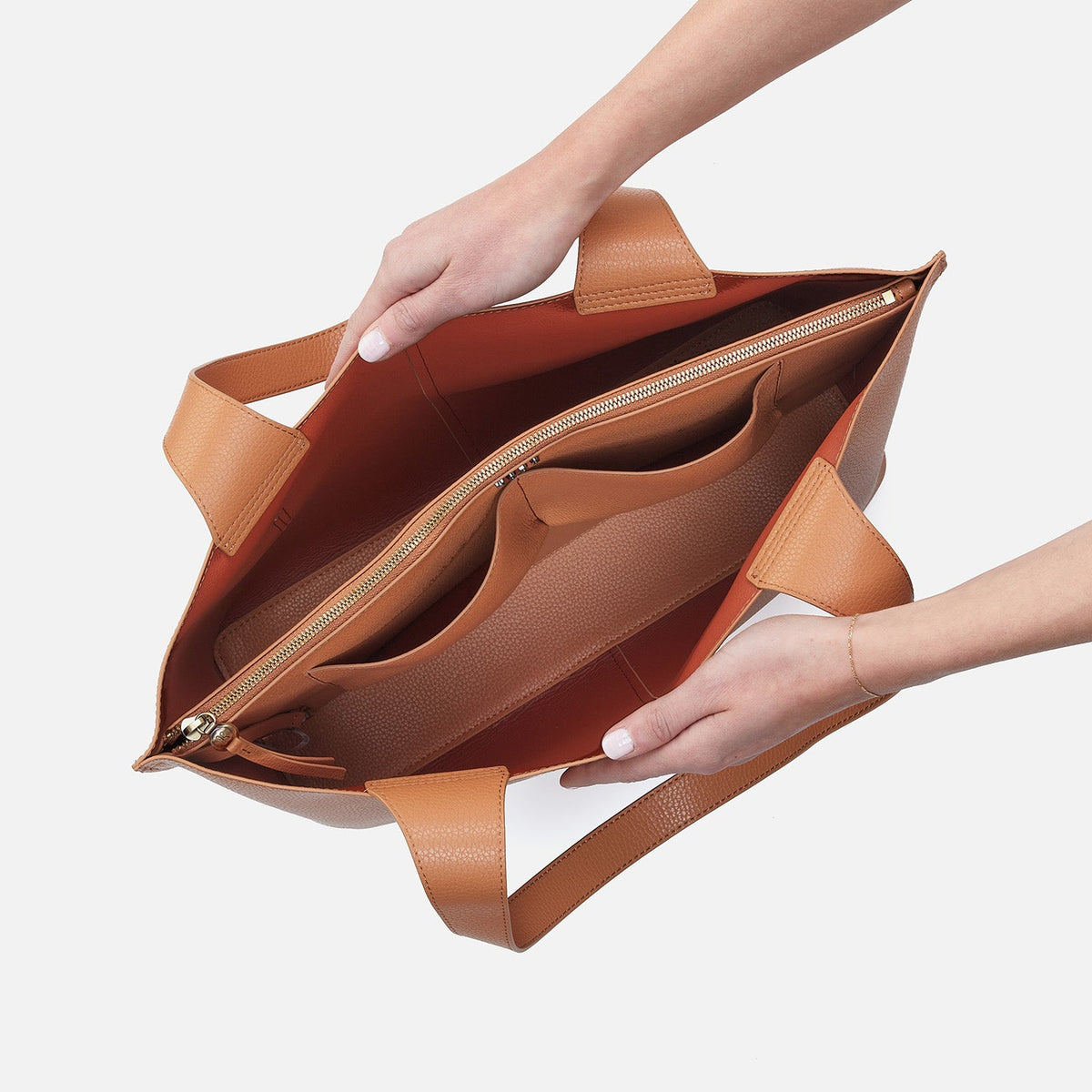 HOBO Vida Large Tote in Micro Pebbled Leather - Biscuit