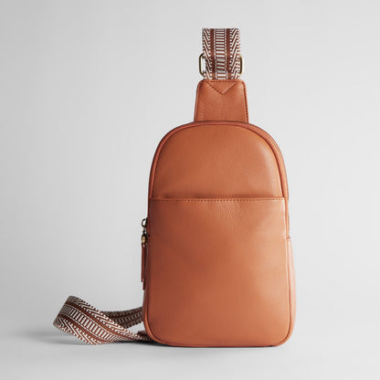 HOBO Cass Sling In Pebbled Leather - Butterscotch