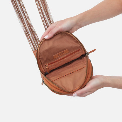 HOBO Cass Sling In Pebbled Leather - Butterscotch