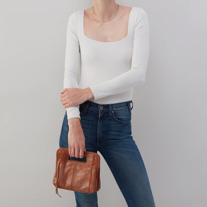 HOBO Ace Clutch In Metallic Leather - Patina