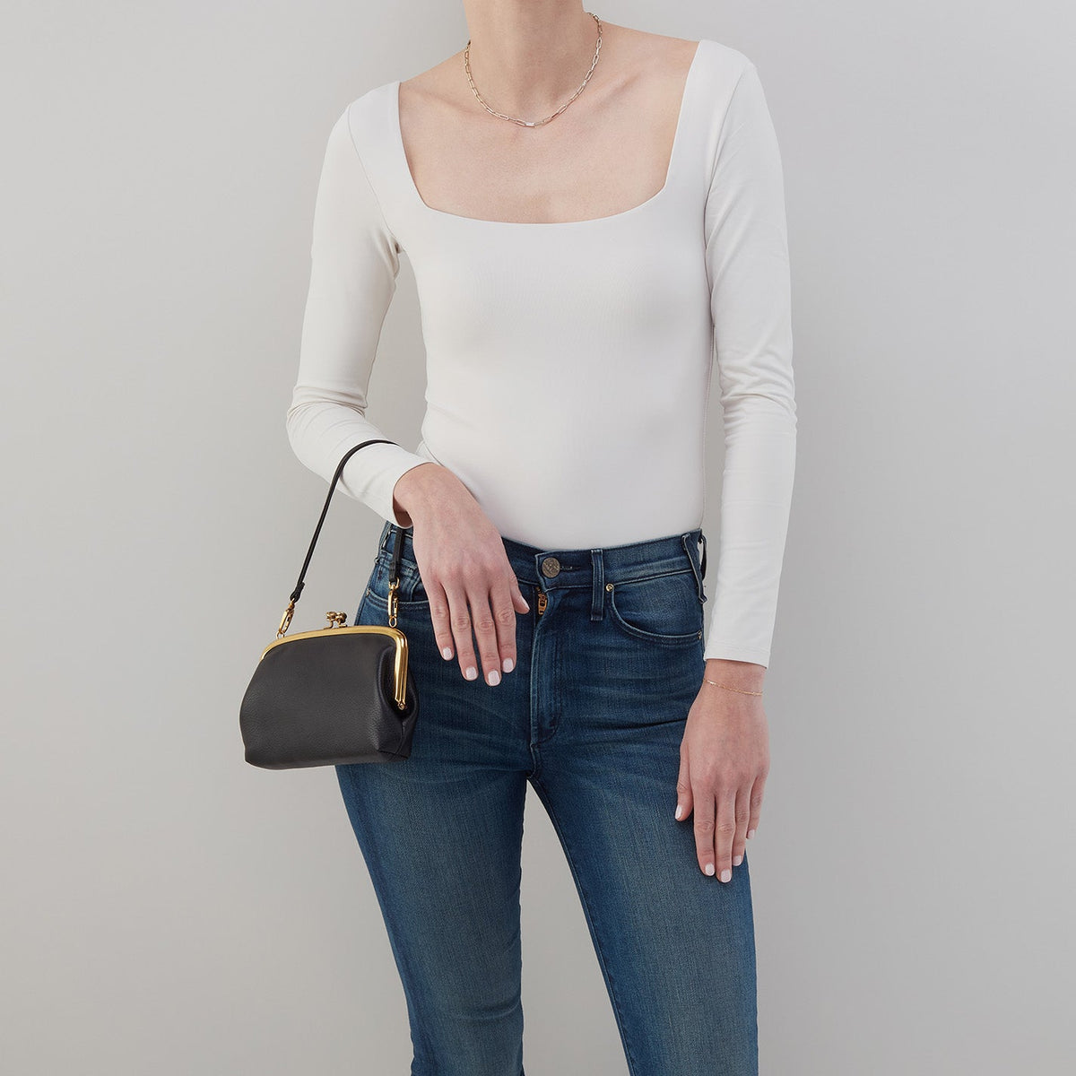 HOBO Cora Wallet Crossbody In Pebbled Leather - Black