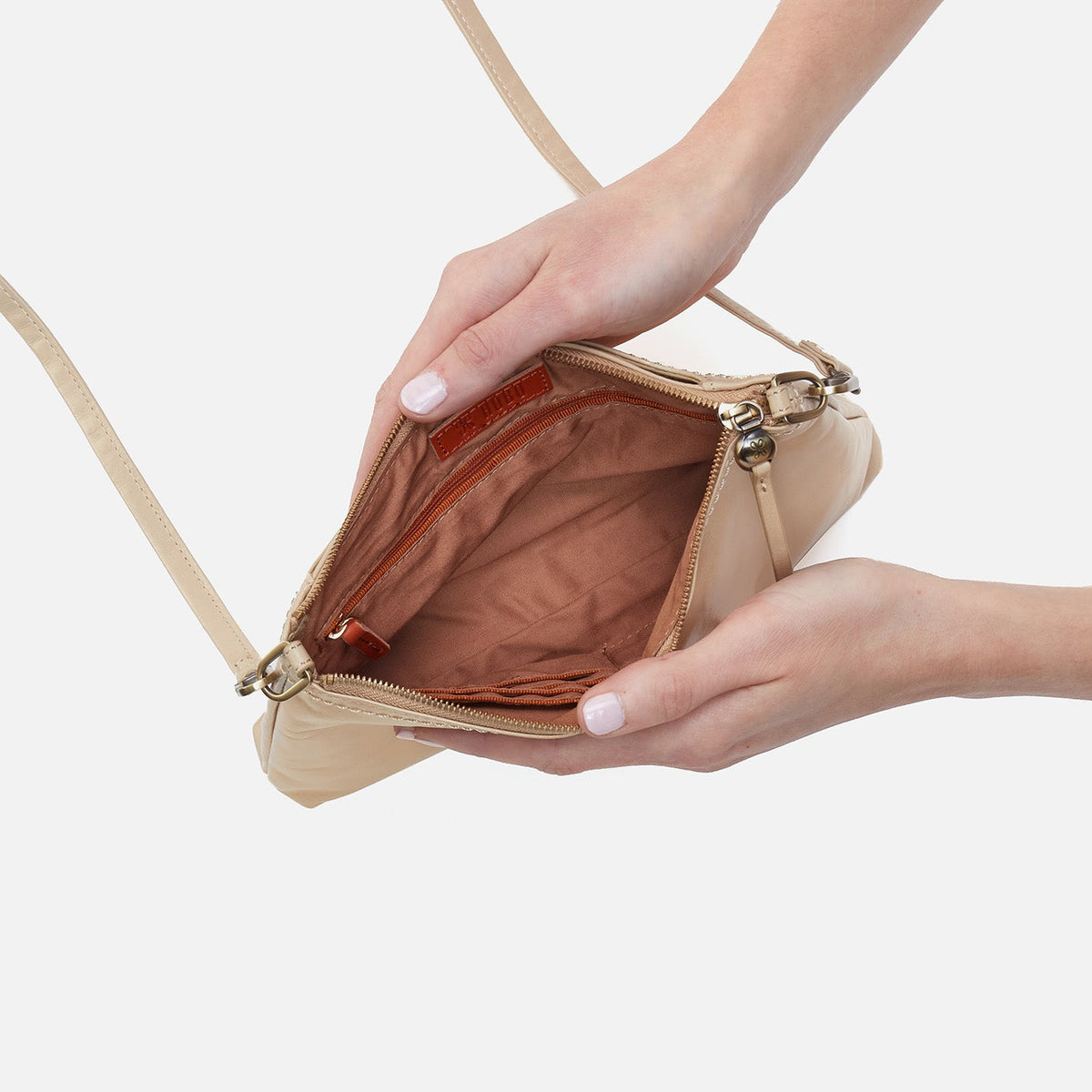 HOBO Darcy Crossbody In Polished Leather - Quartz