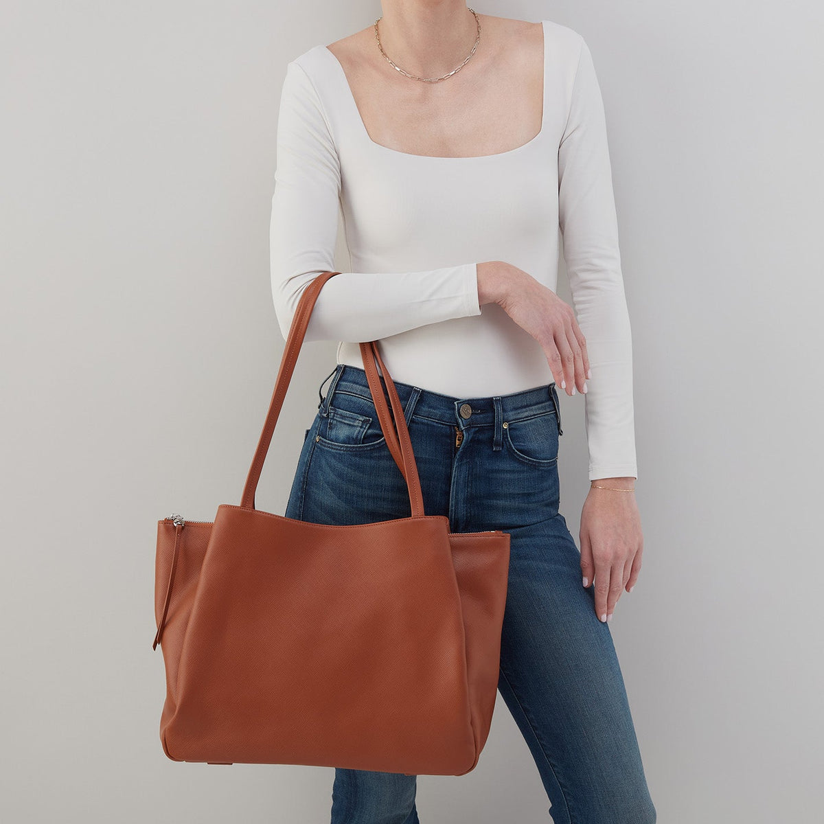HOBO Essential Large Tote In Soft Saffiano Leather - Lion