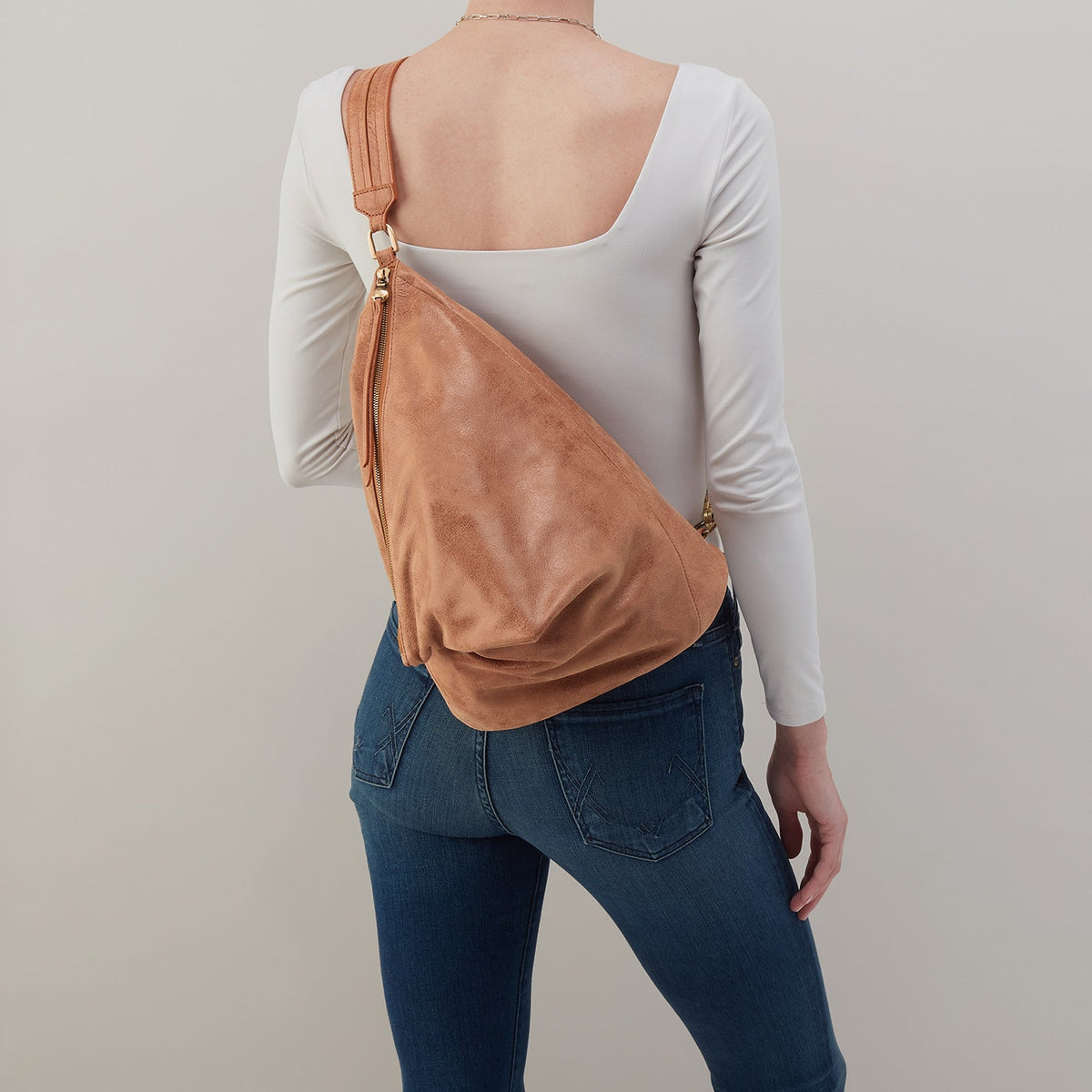 HOBO Sway Convertible Sling In Buffed Leather - Whiskey