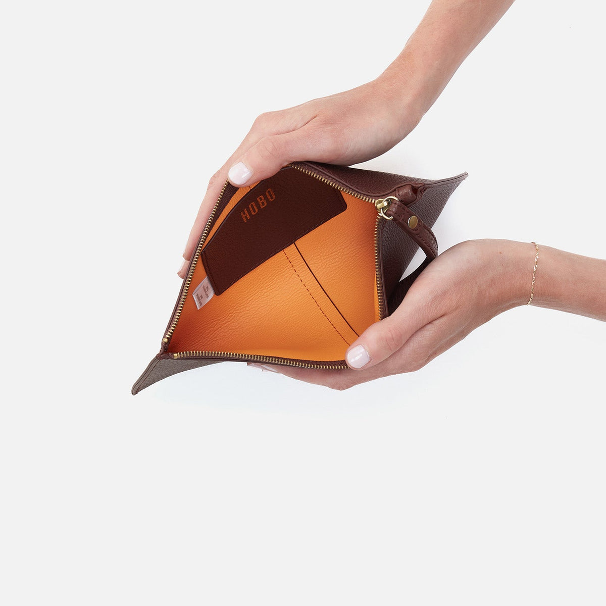 HOBO Vida Large Pouch in Micro Pebbled Leather - Chocolate