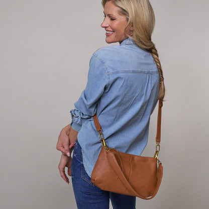 HOBO Advance Shoulder Bag In Pebbled Leather - Warm Honey