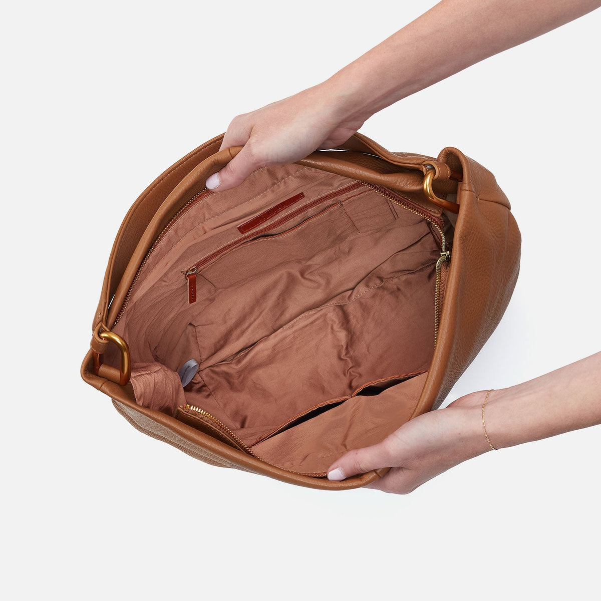 HOBO Harley Hobo In Pebbled Leather - Warm Honey