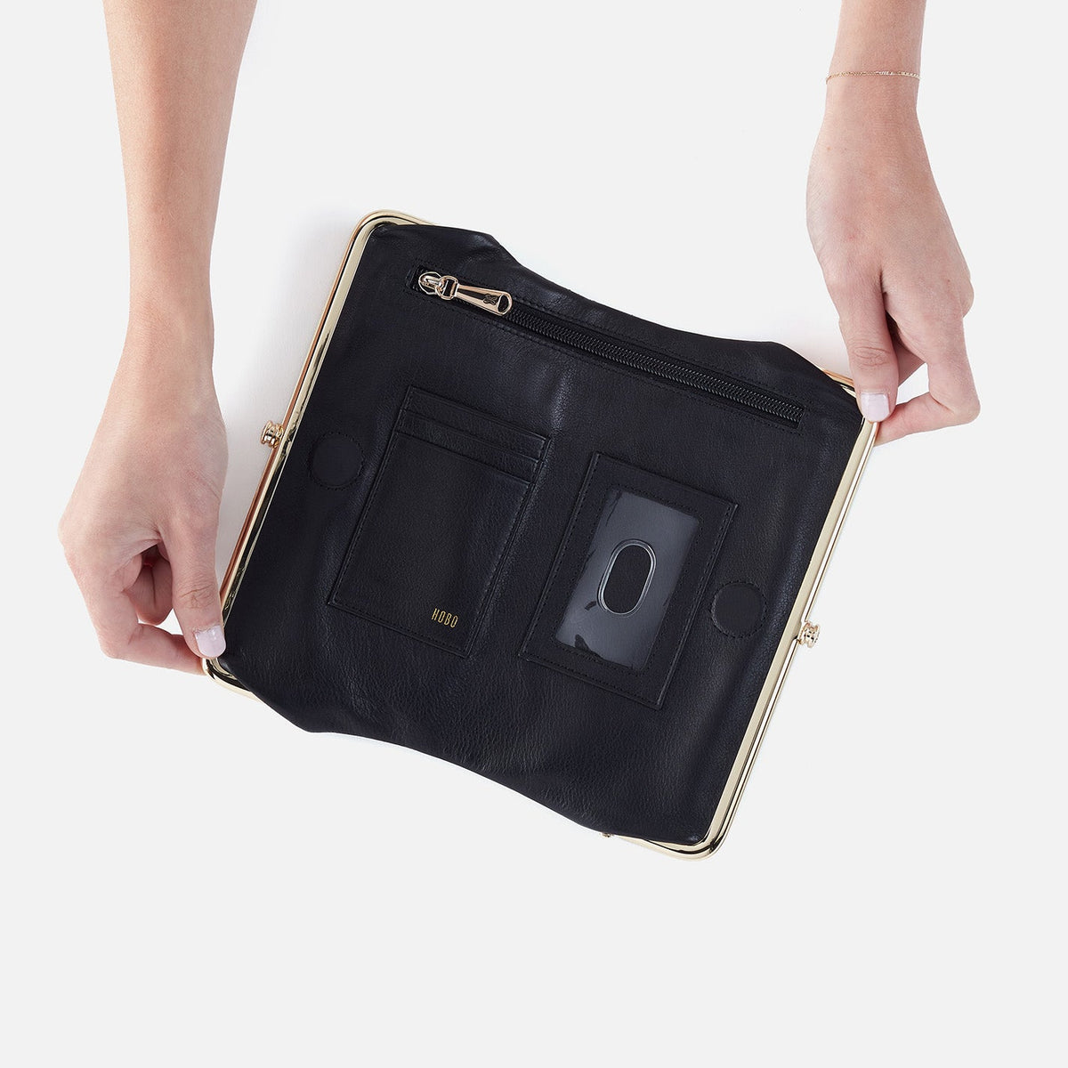 HOBO Lauren Clutch-Wallet In Smooth Leather - Black