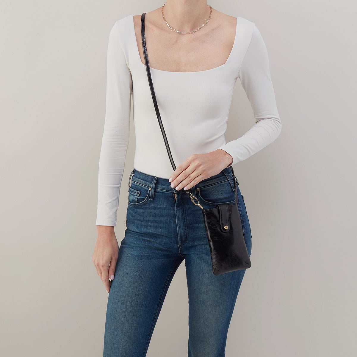 HOBO Marlo Carryall Crossbody In Polished Leather - Black