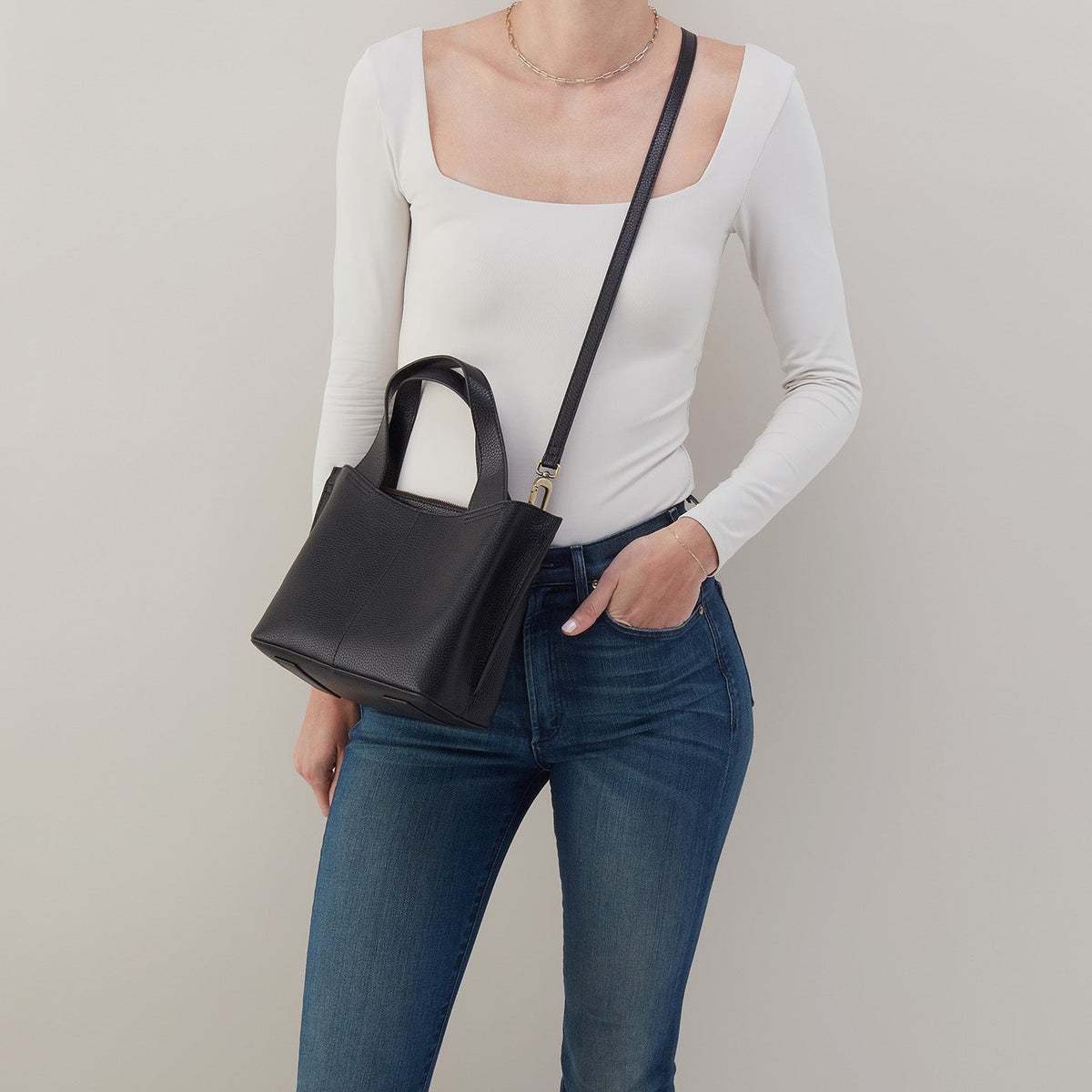 HOBO Vida Small Tote in Micro Pebbled Leather - Black
