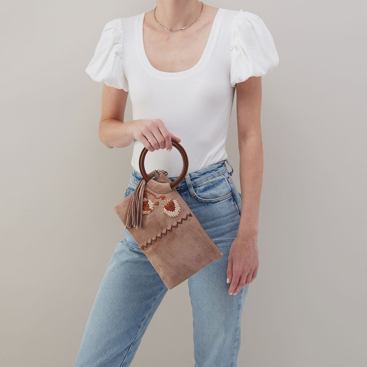 HOBO Sheila Clutch In Buffed Leather - Hazel
