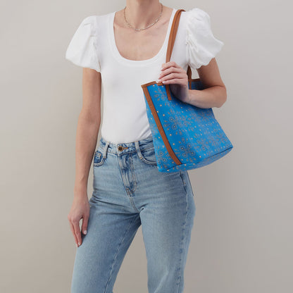 HOBO All That Tote In Coated Canvas - Blue Journey Bandana