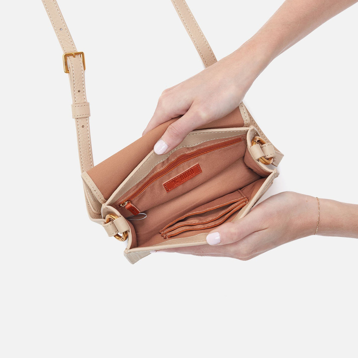 HOBO Eden Small Crossbody In Pebbled Leather - Linen