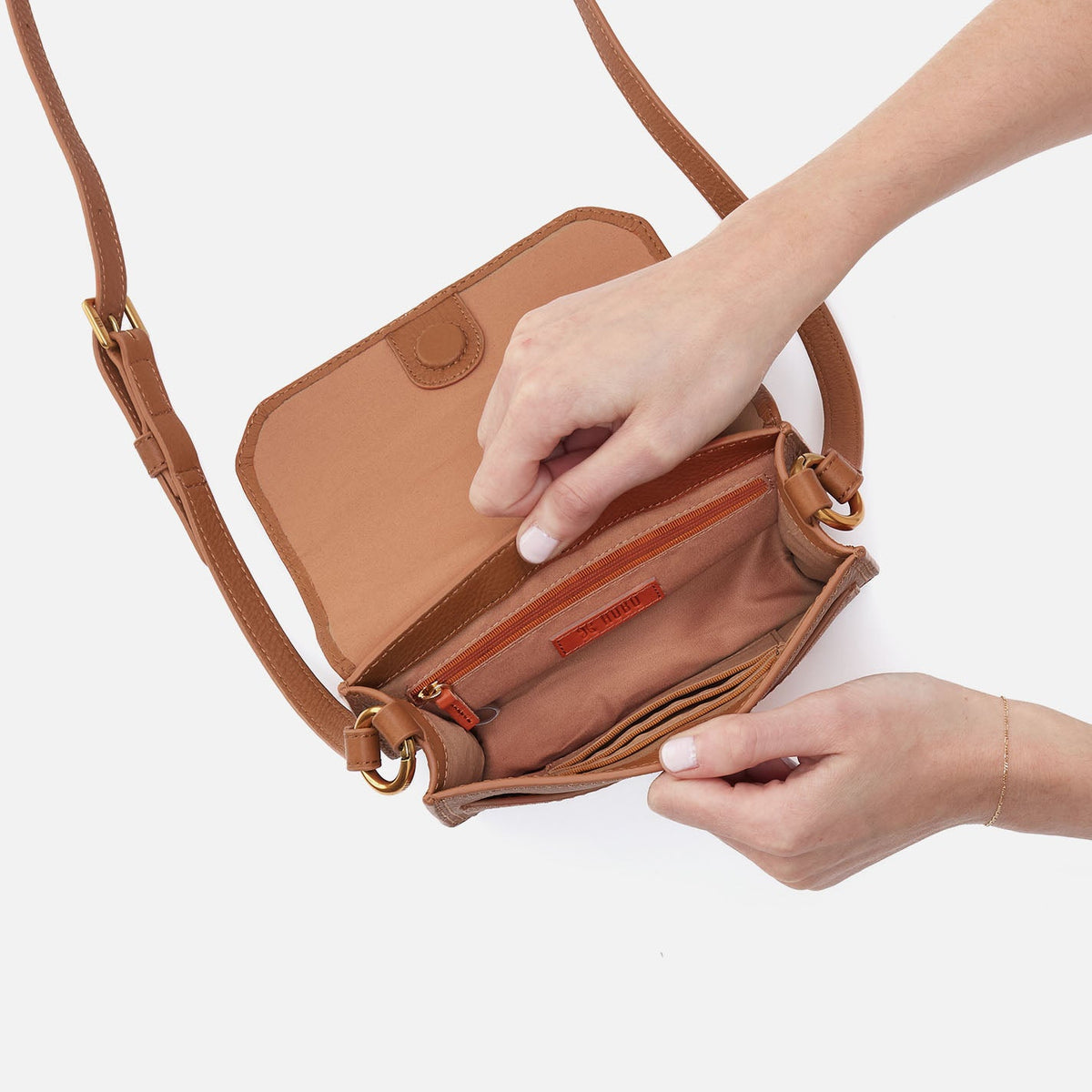 HOBO Eden Small Crossbody In Pebbled Leather - Warm Honey