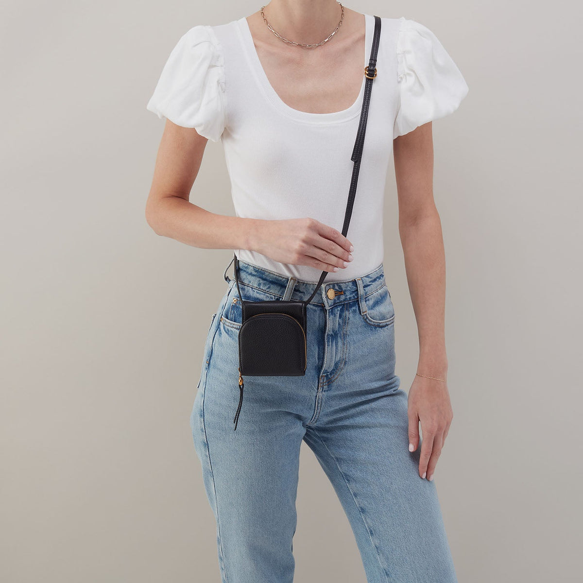 HOBO Fern Wallet Crossbody In Pebbled Leather - Black