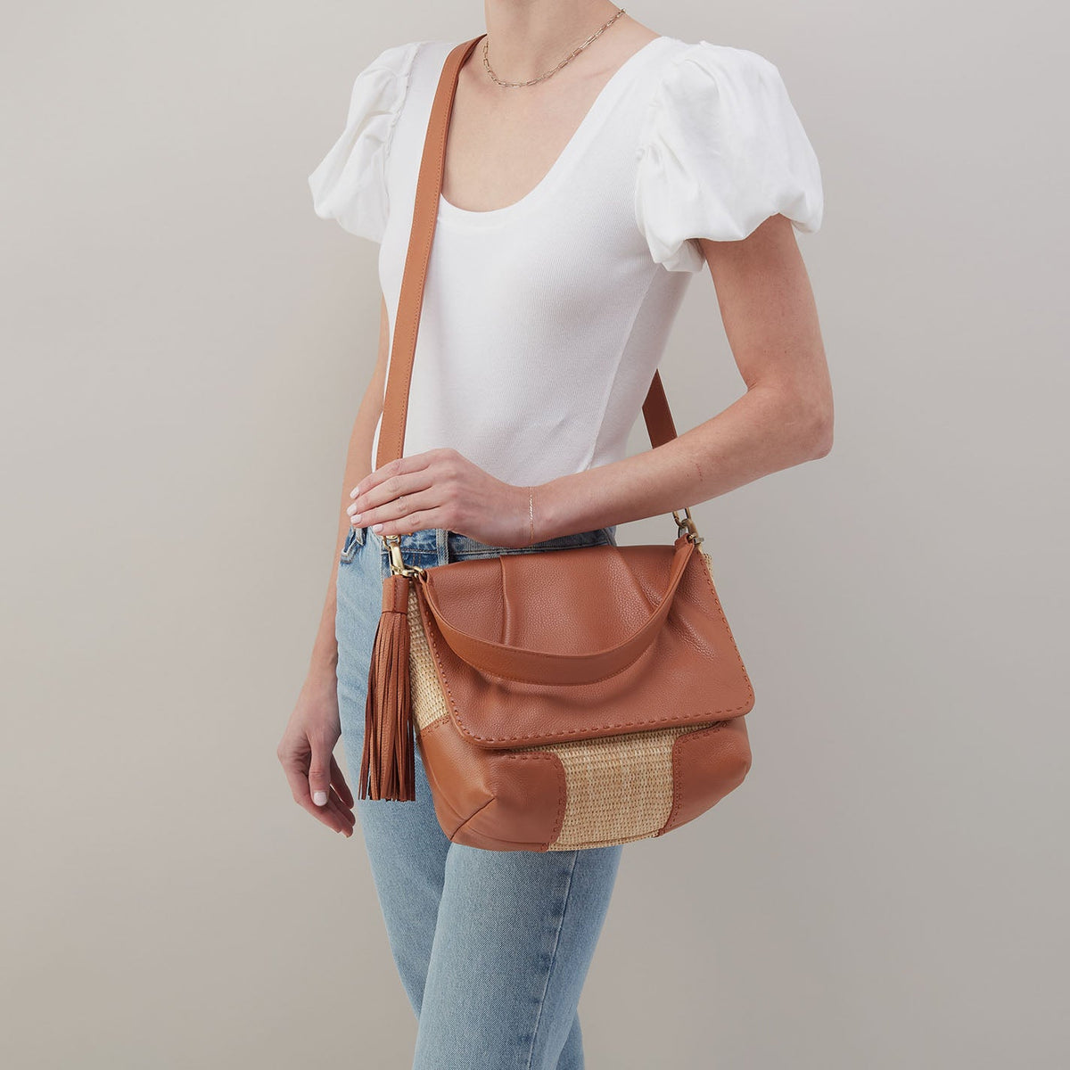 HOBO Harley Convertible Shoulder Bag in Woven Straw - Natural Straw