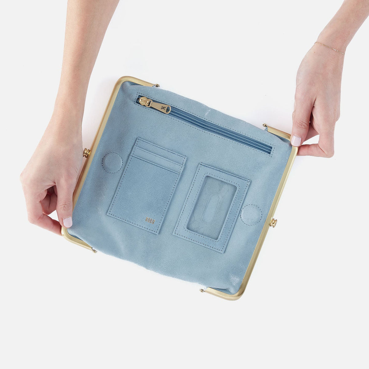 HOBO Lauren Clutch-Wallet In Buffed Leather - Sky