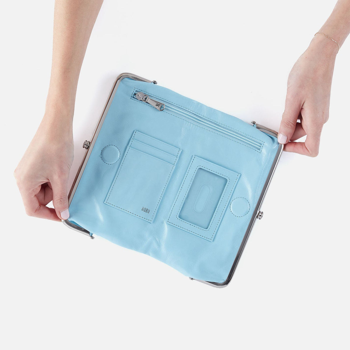 HOBO Lauren Clutch-Wallet In Polished Leather - Stratosphere