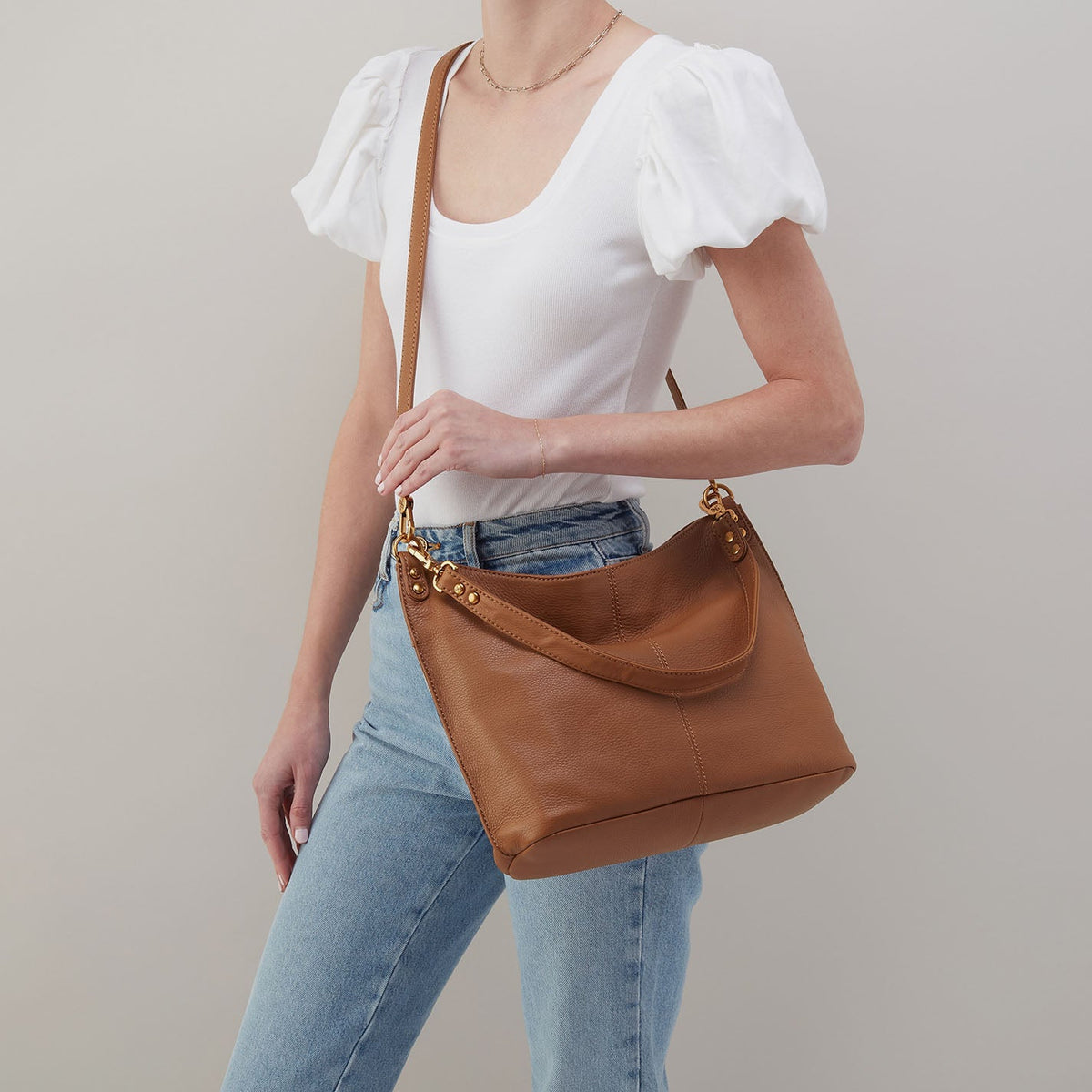 HOBO Pier Shoulder Bag In Pebbled Leather - Warm Honey