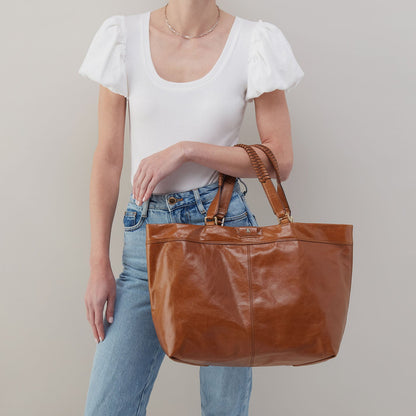 HOBO Romy Max Tote In Polished Leather - Truffle