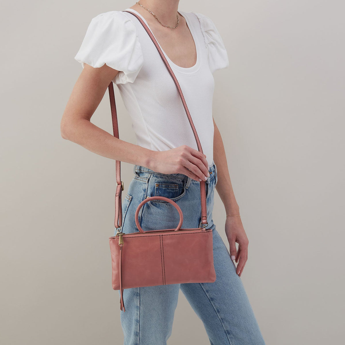 HOBO Sable Crossbody In Polished Leather - Rose