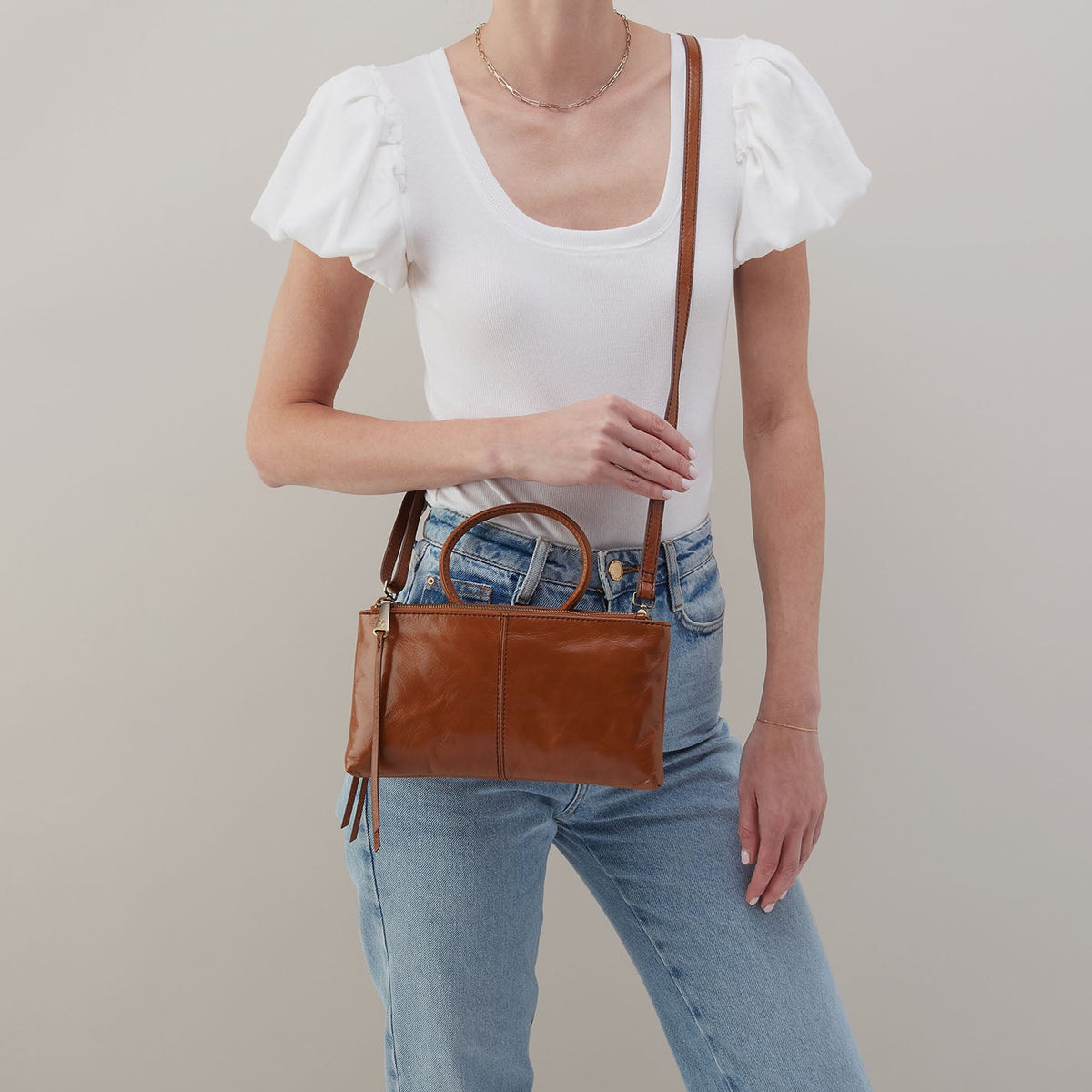 HOBO Sable Crossbody In Polished Leather - Truffle