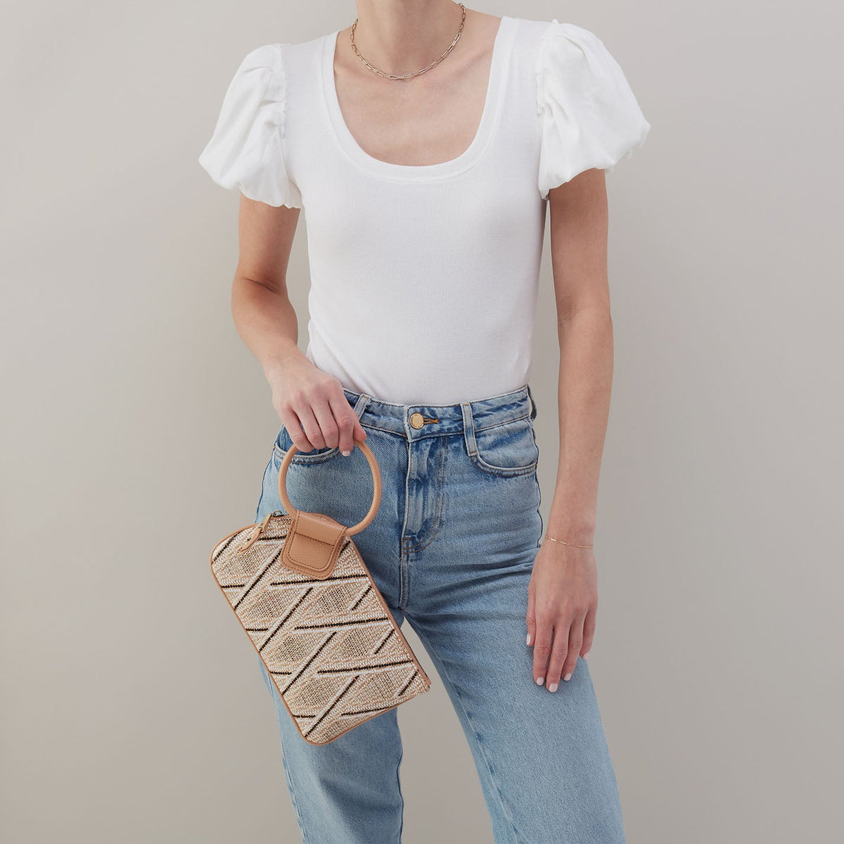 HOBO Sable Wristlet In Multi Weave With Leather Trim - Cream Raffia