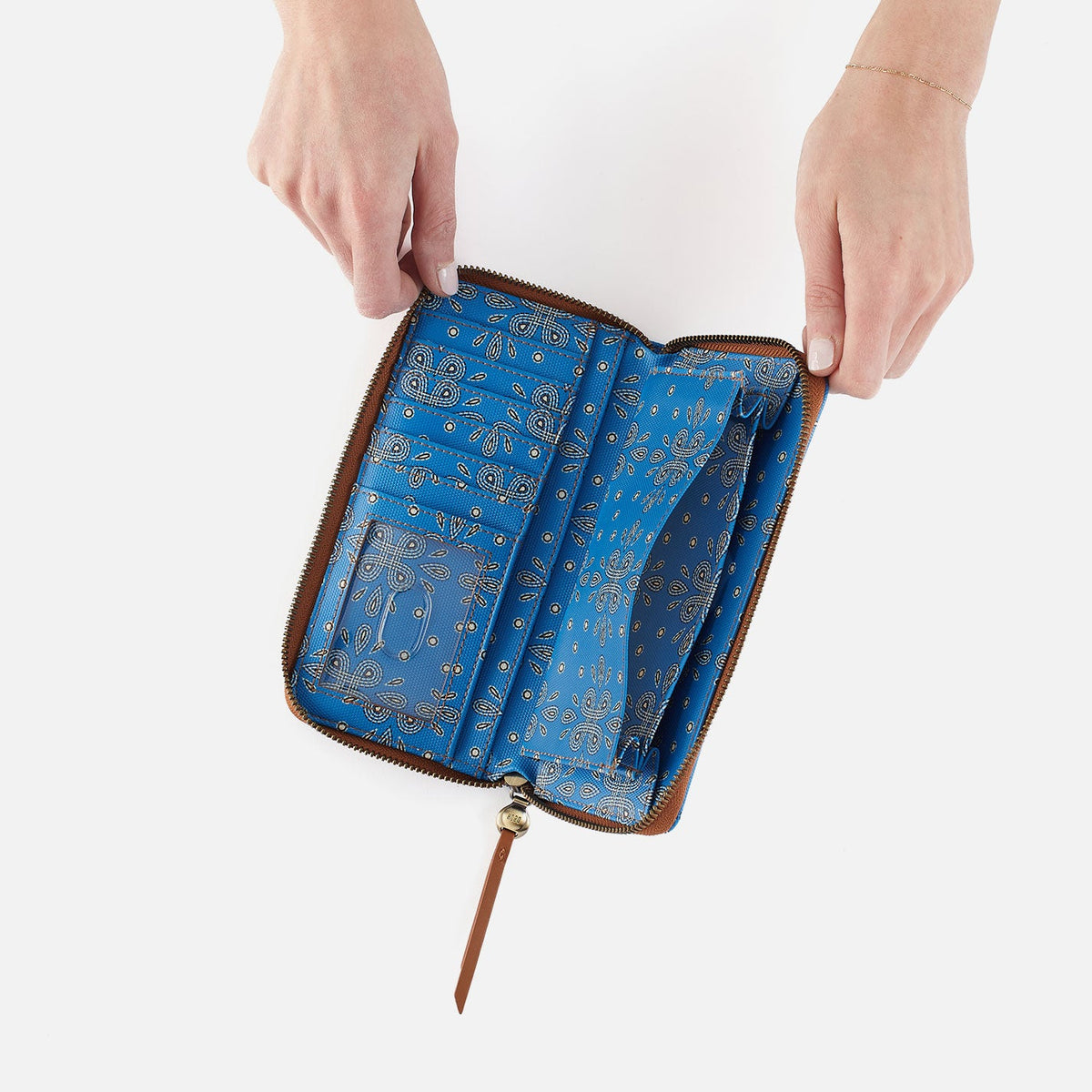HOBO Soma Large Wallet In Coated Canvas - Blue Journey Bandana