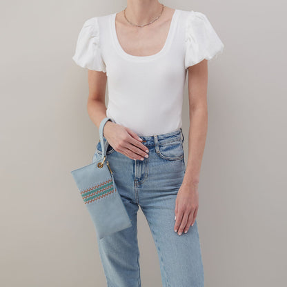 HOBO Vida Wristlet In Buffed Leather - Sky