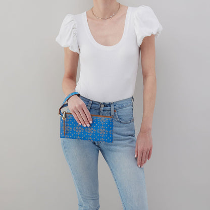 HOBO Vida Wristlet In Coated Canvas - Blue Journey Bandana