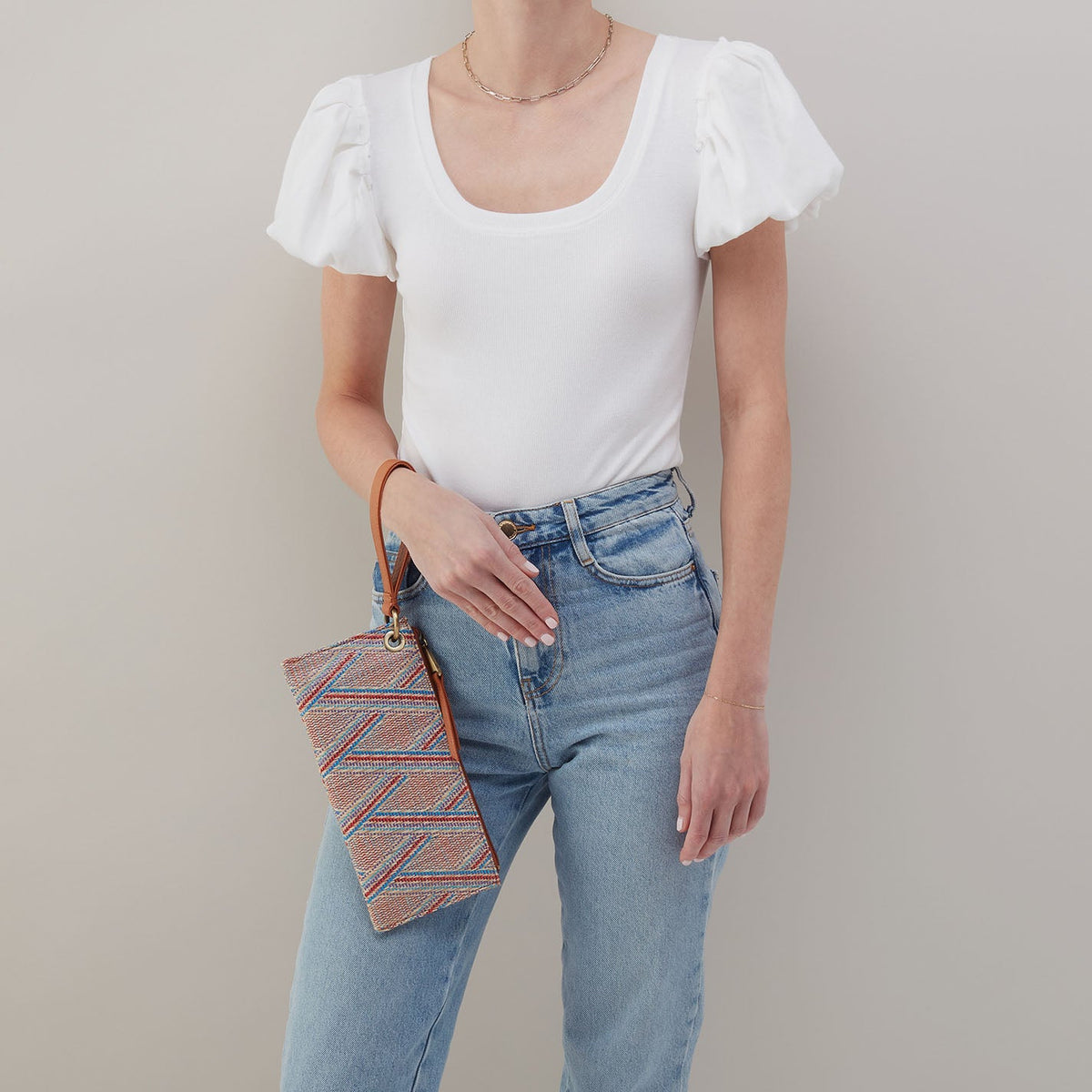 HOBO Vida Wristlet In Multi Weave With Leather Trim - Sunset Raffia