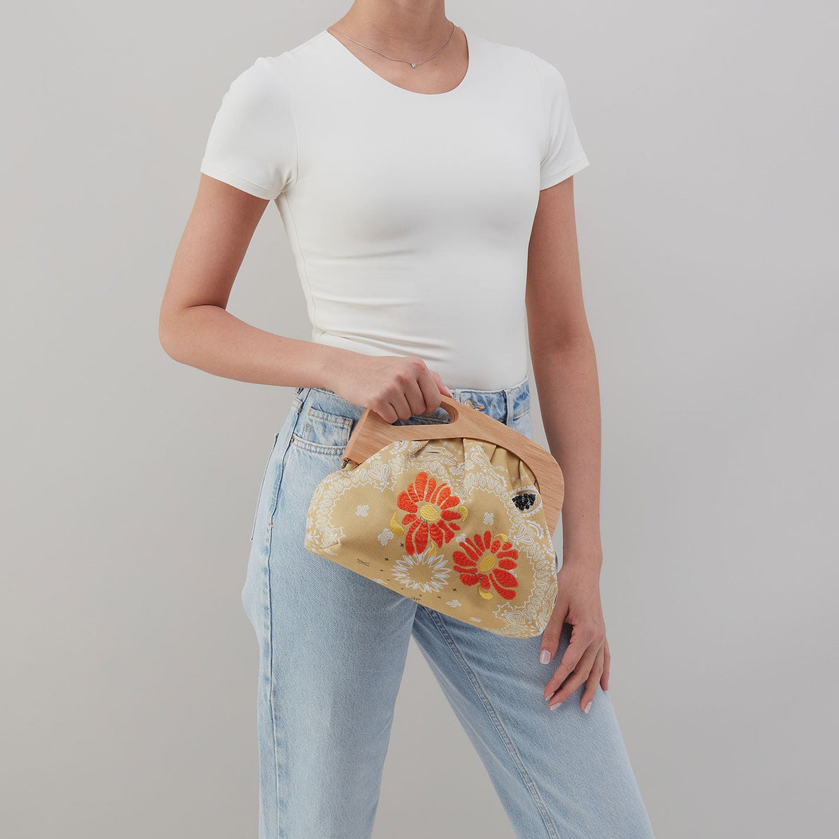HOBO Dakota Print Clutch In Canvas - Sunset Bandana