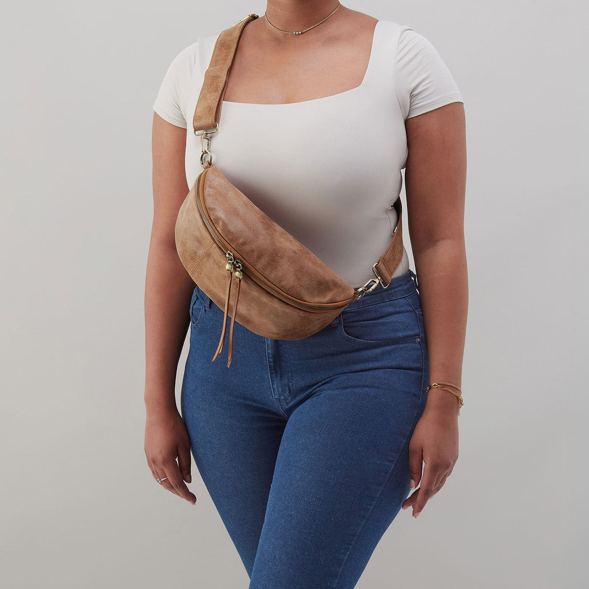 HOBO Hunter Medium Belt Bag In Buffed Leather - Whiskey
