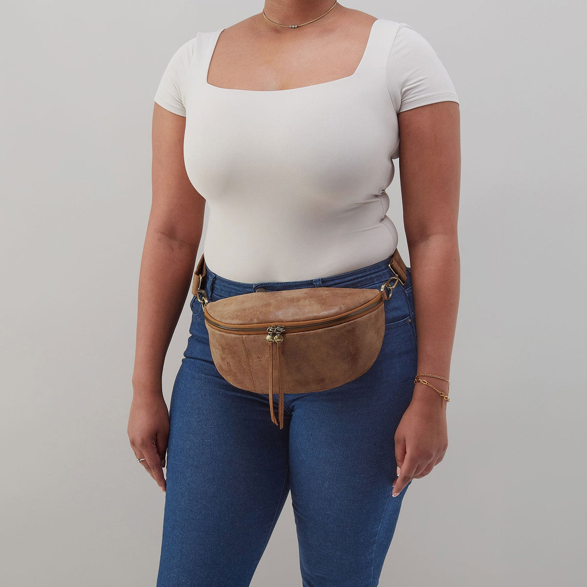 HOBO Hunter Medium Belt Bag In Buffed Leather - Whiskey