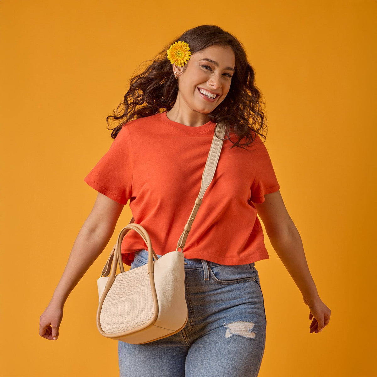 HOBO Margot Satchel In Pebbled Leather - Cream