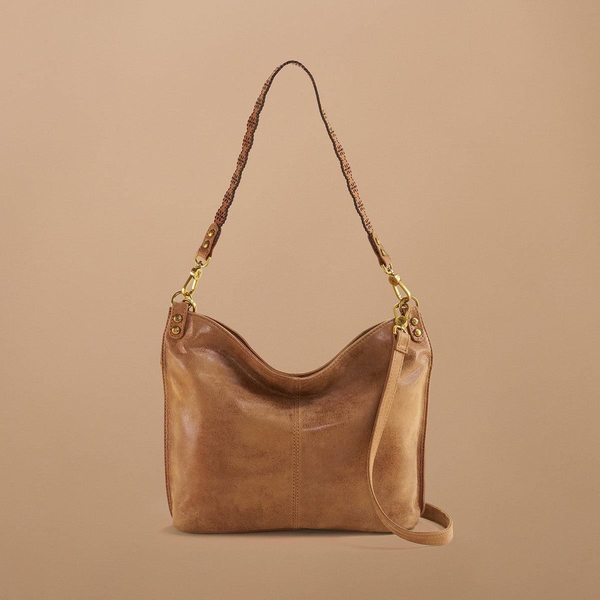 HOBO Pier Shoulder Bag In Buffed Leather - Whiskey